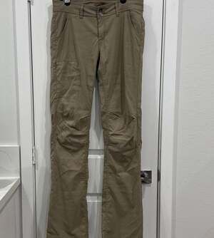 prAna Halle Roll-Up Convertible Stretch Zion Hiking Pants in Sandbar Size 6
